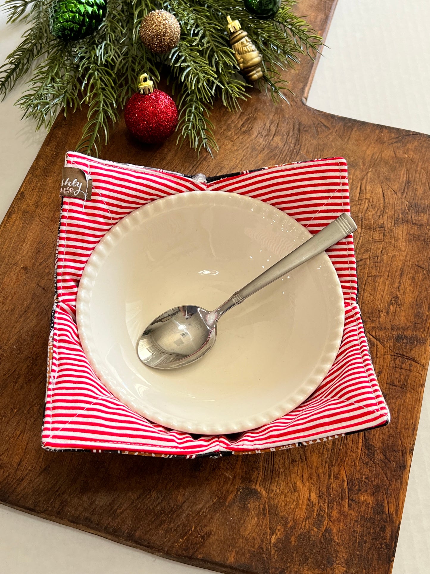 Gingerbread Houses Bowl Cozy