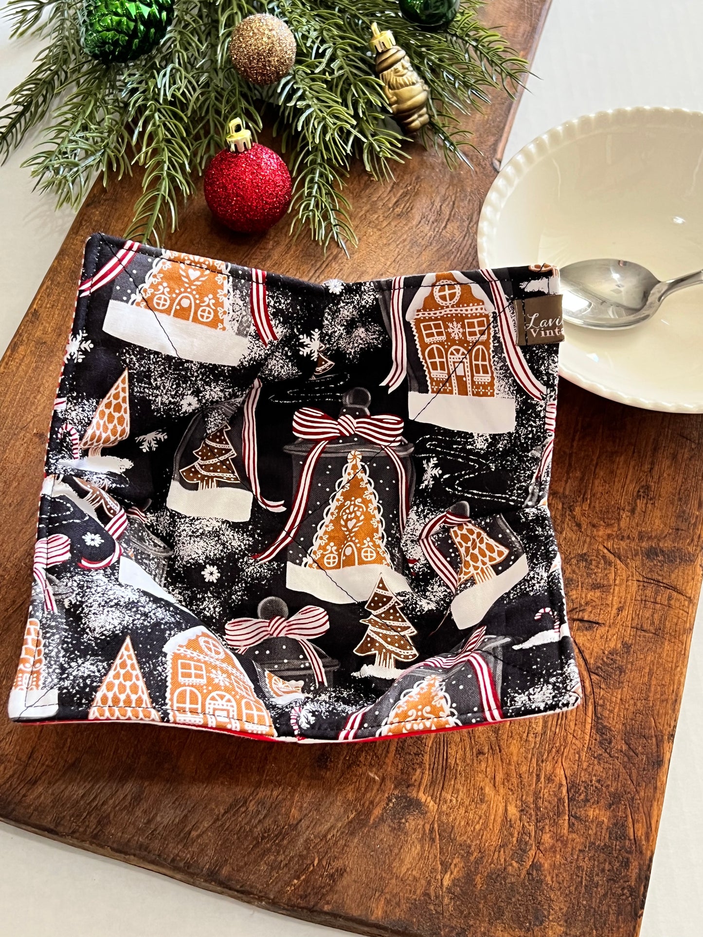 Gingerbread Houses Bowl Cozy