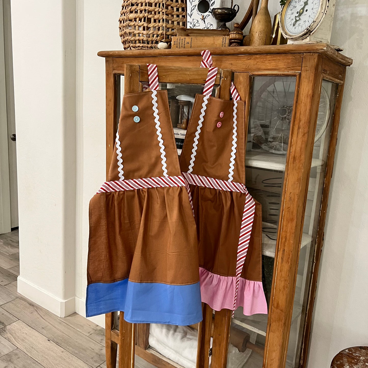 Kids gingerbread apron