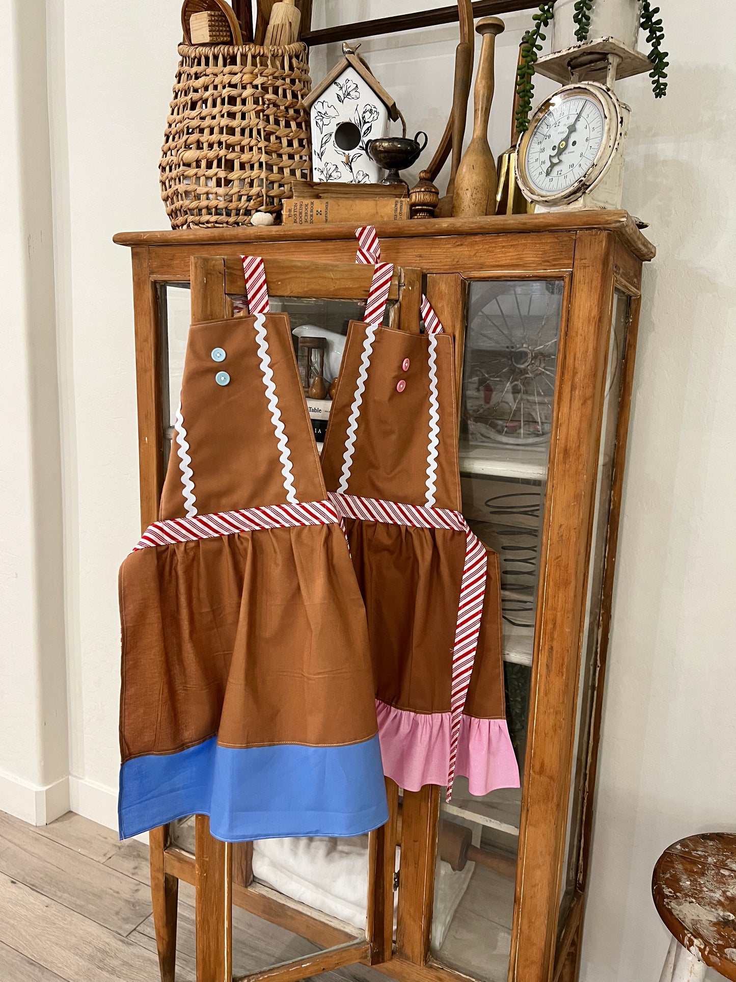 Kids gingerbread apron