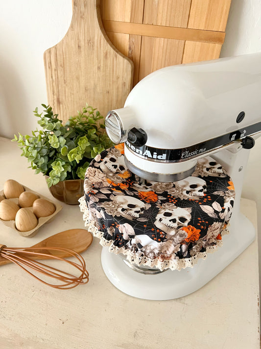 Skulls and flowers Mixer Cover
