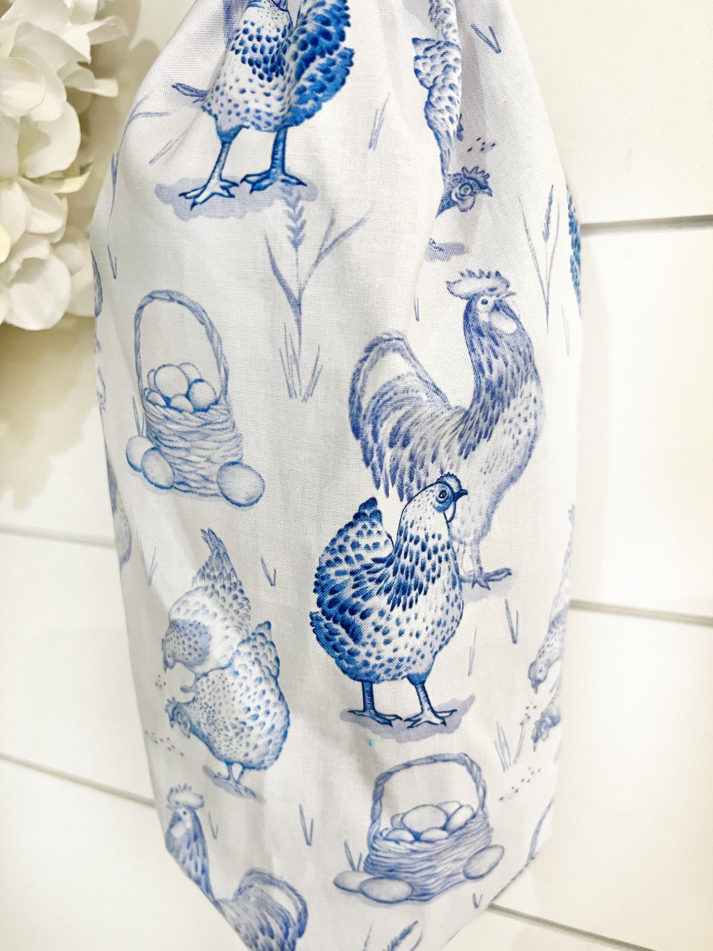 Blue chickens Plastic Bag Holder