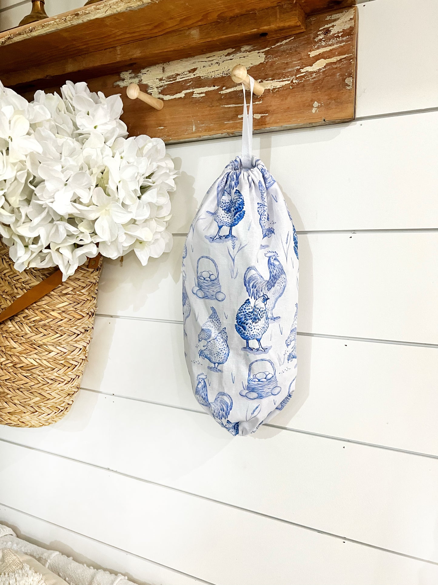 Blue chickens Plastic Bag Holder